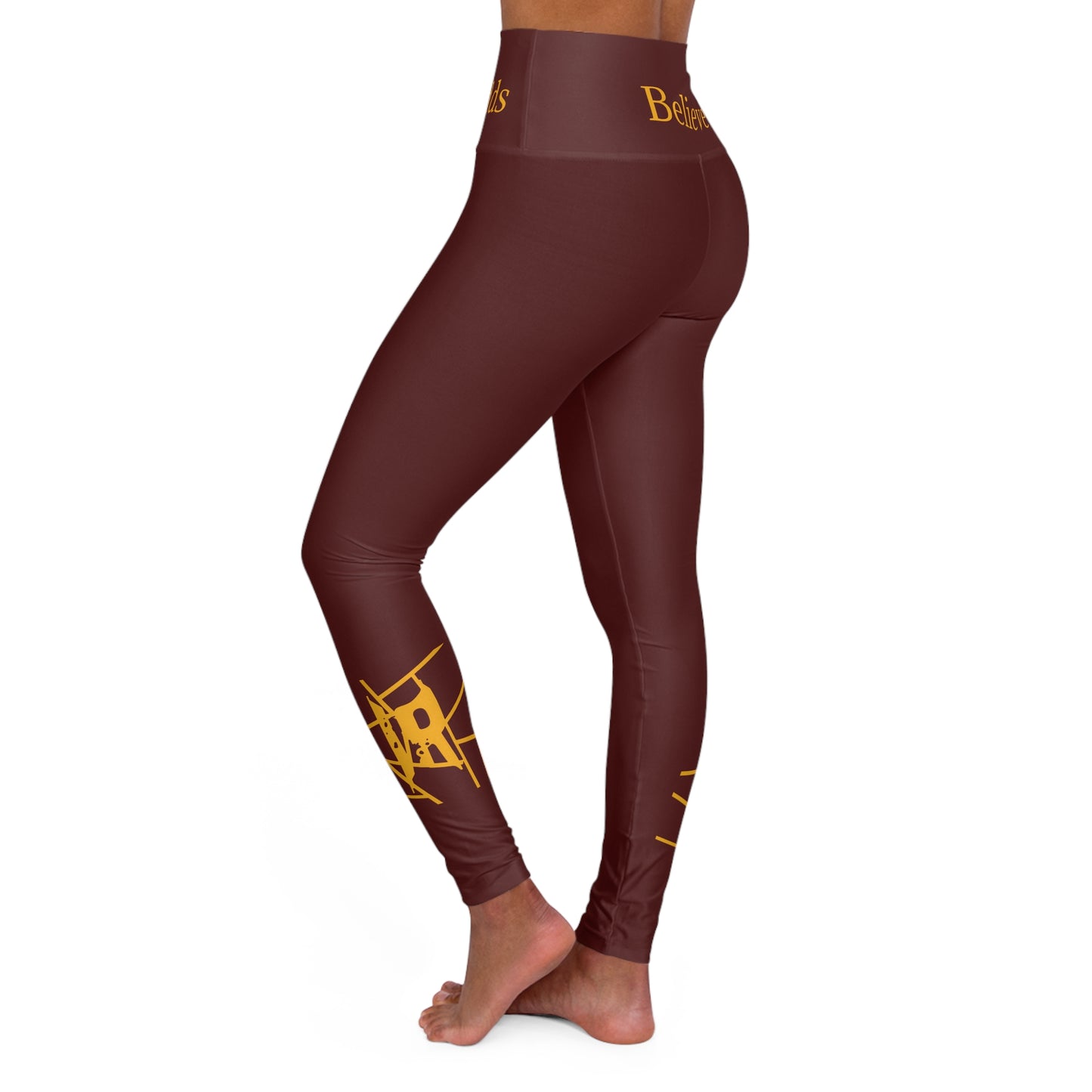 Leggings de yoga de cintura alta IR Borgoña Beat The Odds/Believe con logotipo dorado (POD)