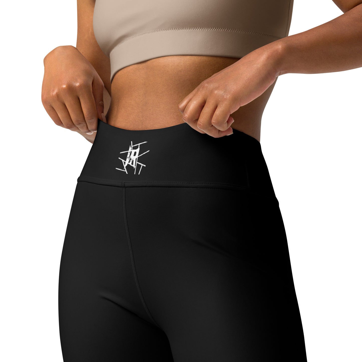 IR Mid Waisted Leggings Black with waist logo